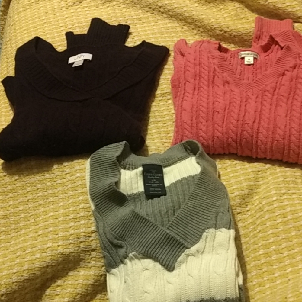 V-Neck Knitted Sweater Bundle